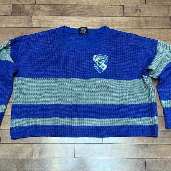 Harry Potter Ravenclaw Cropped Sweater - Picture 3 of 4